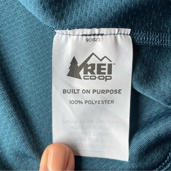 REI Long Sleeve Shirt Sun Protect Girls Large 14/16 Blue Top Active Hiking UPF - Picture 9 of 9